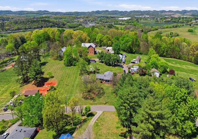 Photo 3 of Single family home for sale at 1605 College St, White Pine, TN 37890 | MLS# 3178131 | Listing updated on 2026-08-29