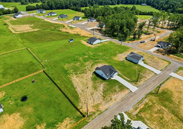 Photo 2 of Sale Pending at 402 Marcella Ct, Dickson, TN 37055 | MLS# 3181374 | Listing updated on 2026-08-31