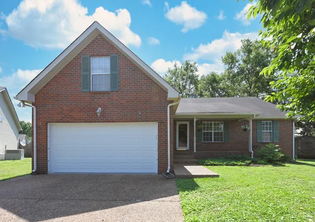 1st image of 621 Kingsway Dr, Old Hickory, TN 37138 | MLS# 3229409