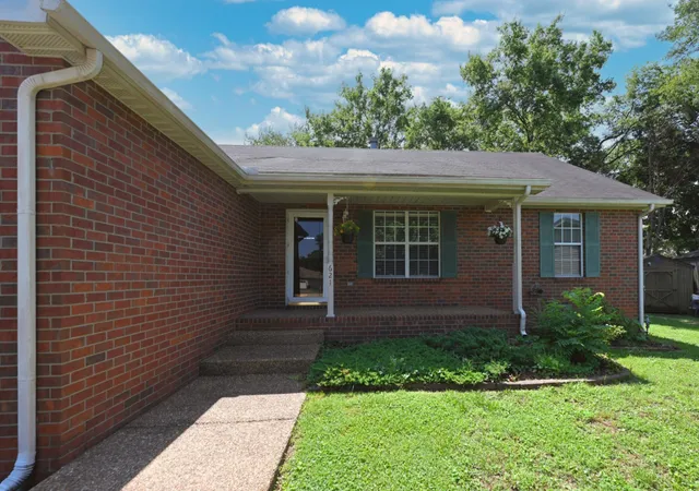 3rd image of 621 Kingsway Dr, Old Hickory, TN 37138 | MLS# 3229409