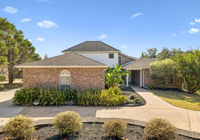 Photo 3 of Single family home for sale at 339 Lakeview Cir, Mount Juliet, TN 37122 | MLS# 3597019 | Listing updated on 2026-10-07