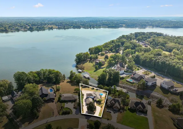 Photo 2 of Single family home for sale at 339 Lakeview Cir, Mount Juliet, TN 37122 | MLS# 3597019 | Listing updated on 2026-10-07