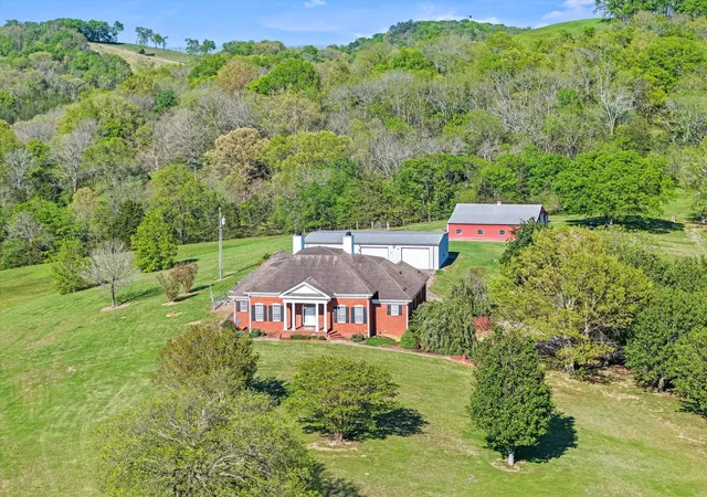 image of 954 Molino Rd, Fayetteville, TN 37334 | MLS# 3177933