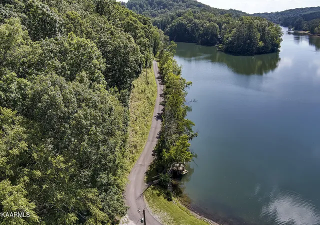 3rd image of 748 Laurel Lake Circle, Madisonville, TN 37354 | MLS# 3270420
