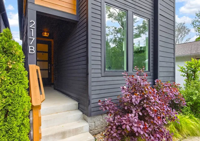 Homes for sale in Nashville, TN | 217 Eastmoreland St, Nashville, TN 37207 | MLS# 3180462