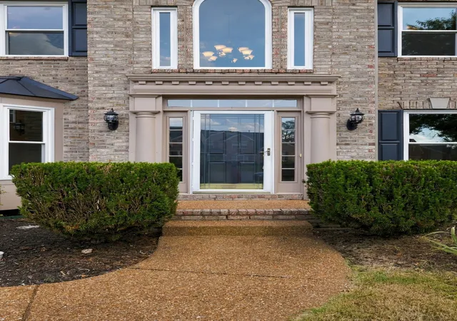 Photo 2 of Single family home for sale at 732 Braemere Dr, Franklin, TN 37064 | MLS# 3177714 | Listing updated on 2026-09-23