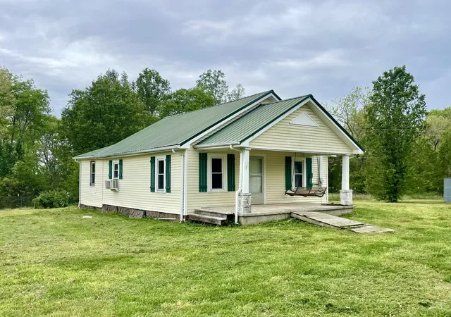 Homes for sale in Leoma, TN | 110 Shannon Rd, Leoma, TN 38468 | MLS# 3177701