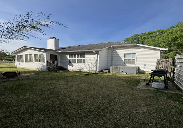 Photo 4 of Single family home for sale at 206 Dreaden St, Waverly, TN 37185 | MLS# 3178179 | Listing updated on 2026-09-17