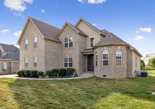 2nd image of 333 Clarabelle Ln, Clarksville, TN 37040 | MLS# 3178754