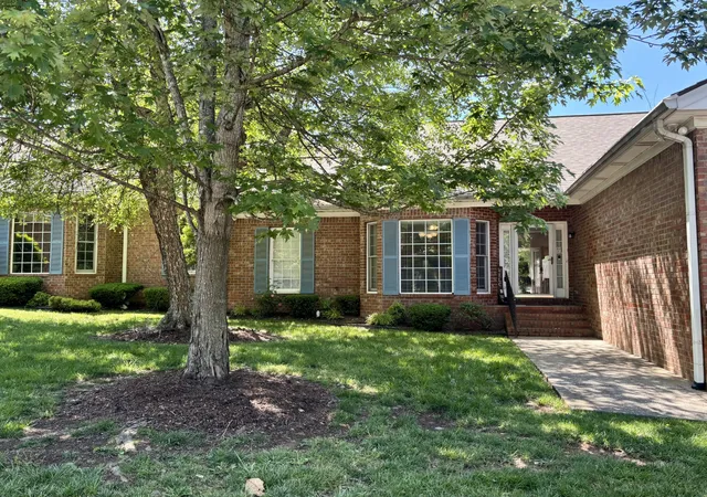 Homes for sale in Gallatin, TN | 320 E Franklin St #15, Gallatin, TN 37066 | MLS# 3205770