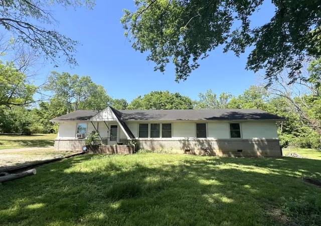 1st image of 827 Wren Rd, Goodlettsville, TN 37072 | MLS# 3180993