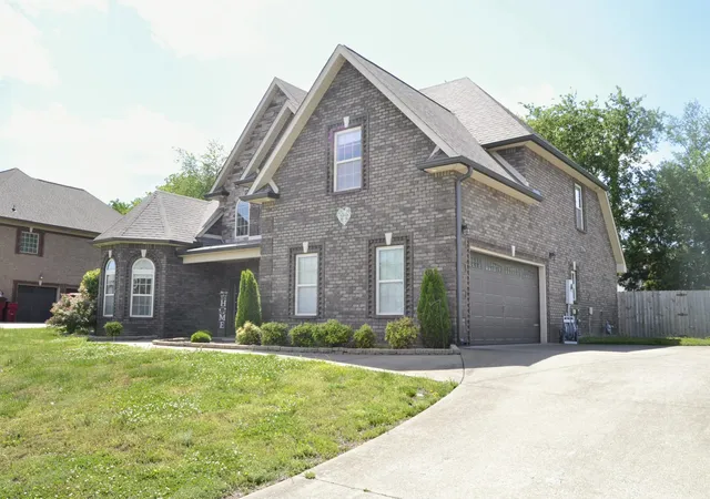 Photo 1 of Single family home for sale at 1504 Benton Park Pl, Clarksville, TN 37040 | MLS# 3178183 | Listing updated on 2026-06-20