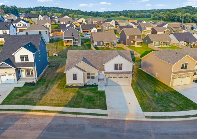 Photo 2 of Single family home for sale at 344 Cardinal Crk, Clarksville, TN 37040 | MLS# 3178934 | Listing updated on 2026-08-31