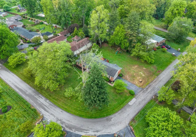 4th image of 309 Deepwood Dr, Hopkinsville, KY 42240 | MLS# 3179004