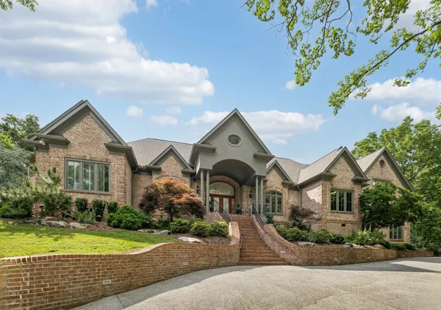 Photo 1 of Single family home for sale at 3021 Smith Ln, Franklin, TN 37069 | MLS# 3190672 | Listing updated on 2026-08-19