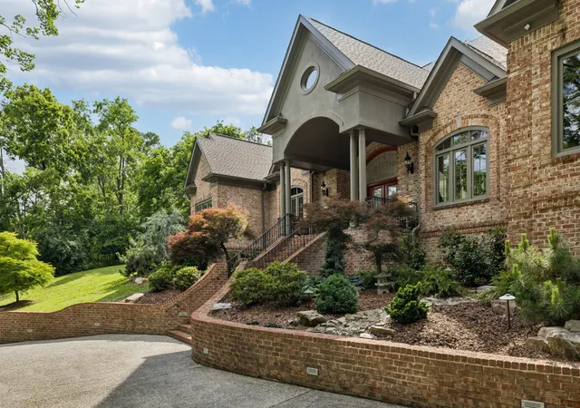Photo 2 of Single family home for sale at 3021 Smith Ln, Franklin, TN 37069 | MLS# 3190672 | Listing updated on 2026-08-19