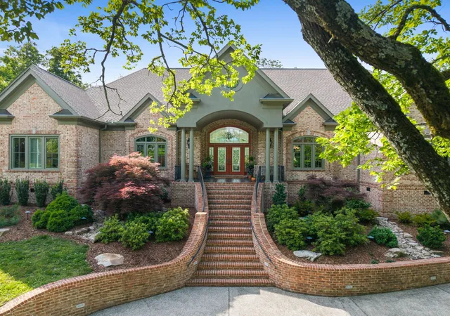 Photo 3 of Single family home for sale at 3021 Smith Ln, Franklin, TN 37069 | MLS# 3190672 | Listing updated on 2026-08-19