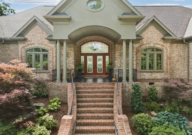 Photo 3 of Single family home for sale at 3021 Smith Ln, Franklin, TN 37069 | MLS# 3190672 | Listing updated on 2026-08-19