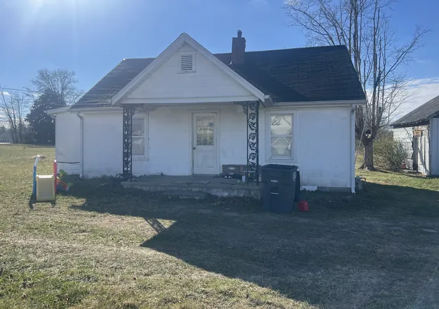 3rd image of 1305 Scottsville Rd, Lafayette, TN 37083 | MLS# 3178931