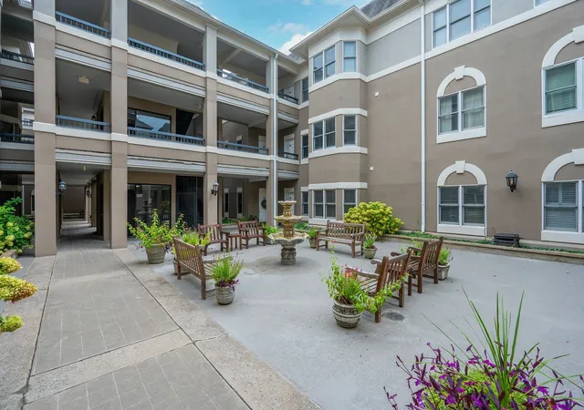 2nd image of 3818 W End Ave, Nashville, TN 37205