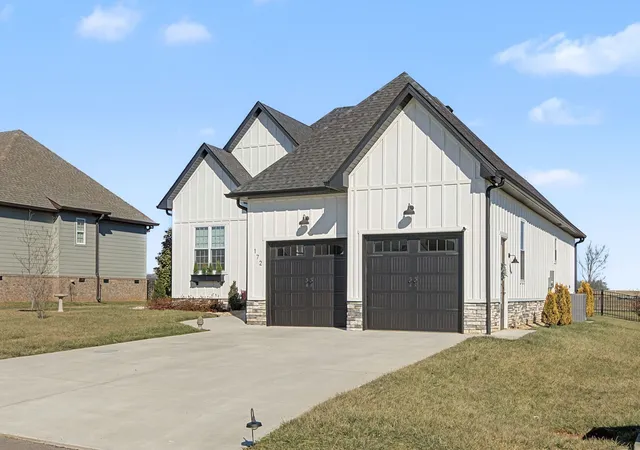Photo 3 of Single family home for sale at 172 Lookout Dr, Winchester, TN 37398 | MLS# 3189545 | Listing updated on 2026-08-08