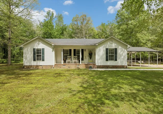 1st image of 40 Lentz Rd, Summertown, TN 38483 | MLS# 3181465