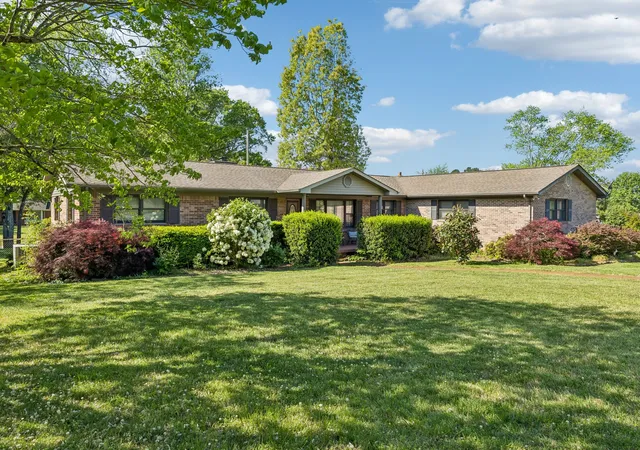 Homes for sale in Winchester, TN | 205 Houghton Dr, Winchester, TN 37398 | MLS# 3178543