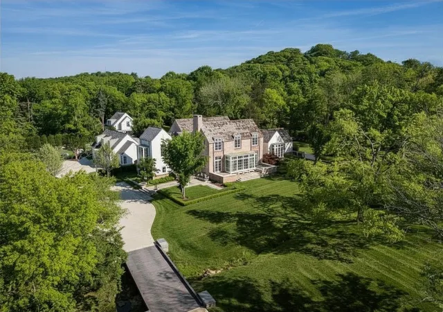 1st image of 5623 Hillsboro Pike, Nashville, TN 37215 | MLS# 3180591
