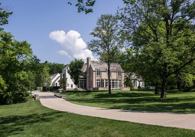 2nd image of 5623 Hillsboro Pike, Nashville, TN 37215 | MLS# 3180591
