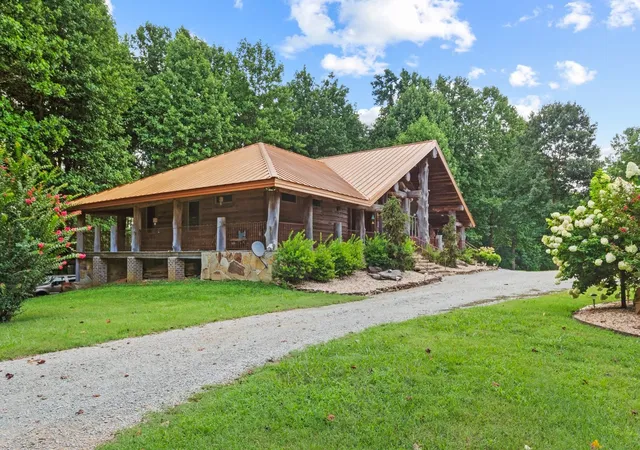 Photo 1 of Single family home for sale at 185 Ravenridge Rd, Summertown, TN 38483 | MLS# 3178668 | Listing updated on 2026-08-19