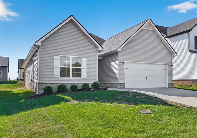 Photo 2 of Single family home for sale at 1130 Mary Lu Dr, Clarksville, TN 37042 | MLS# 3178998 | Listing updated on 2026-10-30