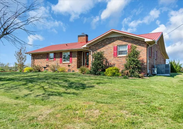 Photo 3 of Single family home for sale at 1435 Hennessee Brg Rd, Rock Island, TN 38581 | MLS# 3178583 | Listing updated on 2026-09-23