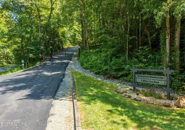 2nd image of 2050 E Millers Cove Rd, Walland, TN 37886 | MLS# 3322483
