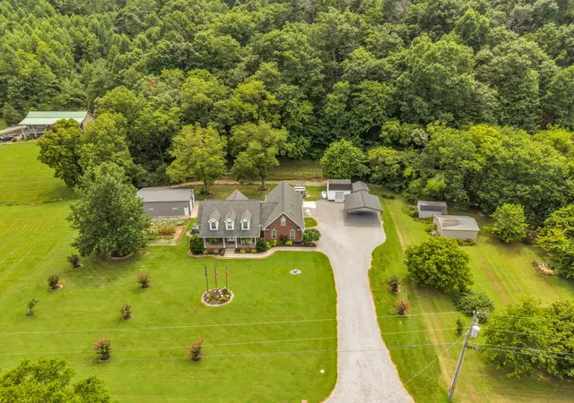 2nd image of 454 Campbell Hollow Rd, Bethpage, TN 37022 | MLS# 3224806