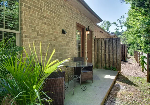 Listing Photo 2 - Condo for sale in building located at 149 Velena St, Franklin, TN 37064 - Unit #