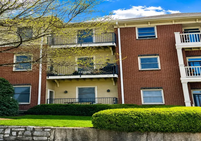 Photo 3 of Condo for sale at 800 Woodland St #304, Nashville, TN 37206 | MLS# 3178763 | Listing updated on 2026-09-03