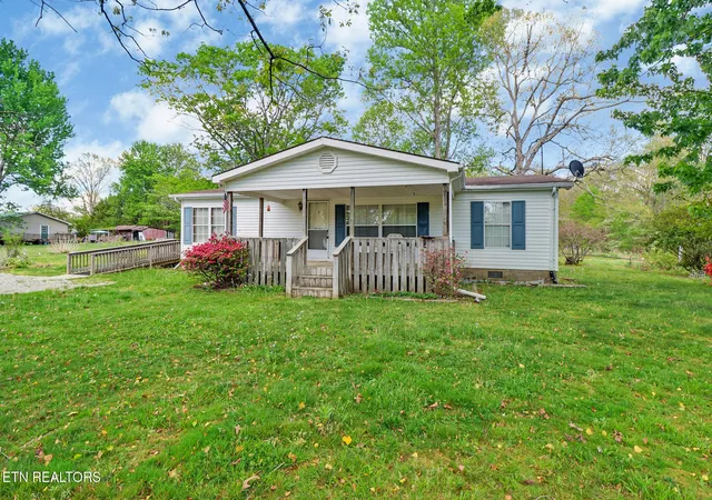 Homes for sale in Clarkrange, TN | 1243 Franklin Loop, Clarkrange, TN 38553 | MLS# 3255771