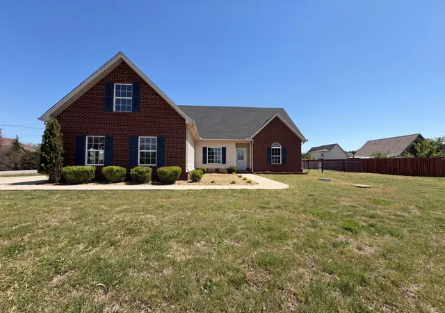 Photo 1 of Single family home for sale at 425 Long Crk Dr, Christiana, TN 37037 | MLS# 3178783 | Listing updated on 2026-09-17
