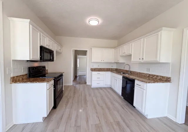 Photo 2 of Single family home for sale at 425 Long Crk Dr, Christiana, TN 37037 | MLS# 3178783 | Listing updated on 2026-09-17