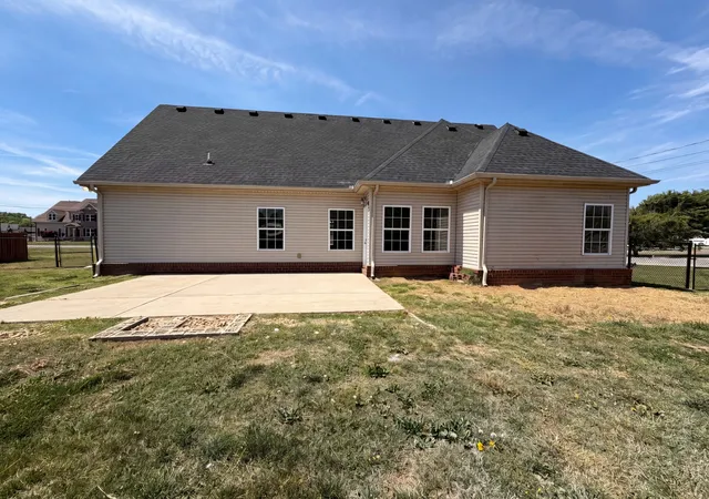 Photo 4 of Single family home for sale at 425 Long Crk Dr, Christiana, TN 37037 | MLS# 3178783 | Listing updated on 2026-09-17