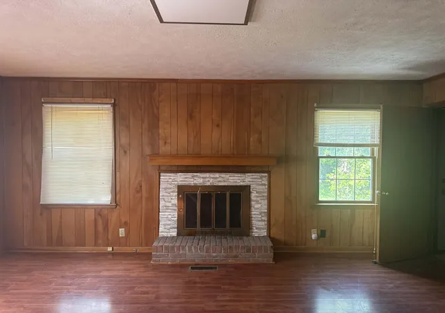 Photo 4 of Single family home for sale at 1103 East 18th St, Hopkinsville, KY 42240 | MLS# 3178832 | Listing updated on 2026-06-02