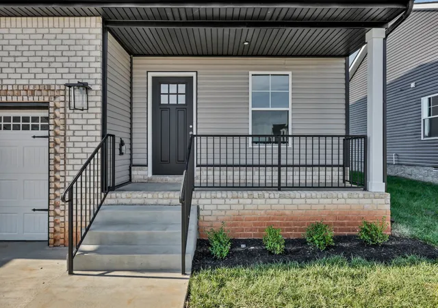 Photo 4 of Single family home for sale at 315 Cardinal Crk, Clarksville, TN 37040 | MLS# 3178996 | Listing updated on 2026-08-28