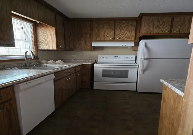 3rd image of 705 Nichols St S, Pulaski, TN 38478 | MLS# 3178932