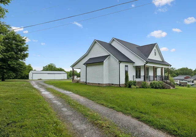 Homes for sale in Castalian Springs, TN | 777 Rock Springs Rd, Castalian Springs, TN 37031 | MLS# 3178911