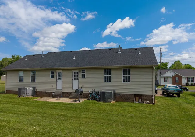 3rd image of 720 Pat Ave, Hopkinsville, KY 42240 | MLS# 3178988
