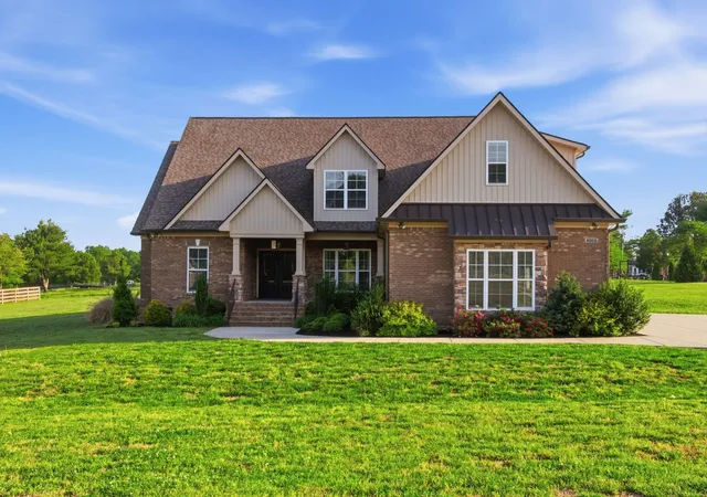 Photo 3 of Single family home for sale at 8006 Traditions Ln, Columbia, TN 38401 | MLS# 3178970 | Listing updated on 2026-08-25