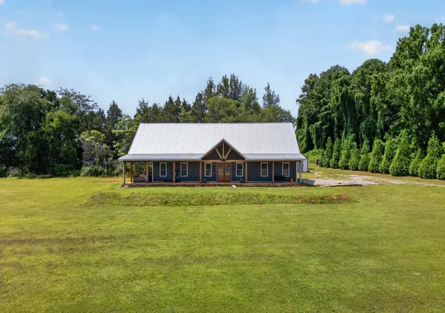 Homes for sale in Belvidere, TN | 89 Beans Creek Vw, Belvidere, TN 37306 | MLS# 3178964