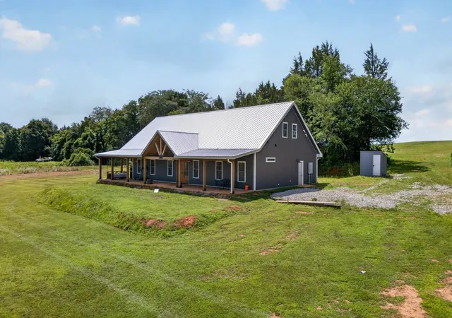 Homes for sale in Belvidere, TN | 89 Beans Creek Vw, Belvidere, TN 37306 | MLS# 3178964