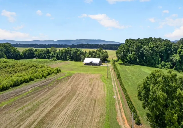 Homes for sale in Belvidere, TN | 89 Beans Creek Vw, Belvidere, TN 37306 | MLS# 3178964