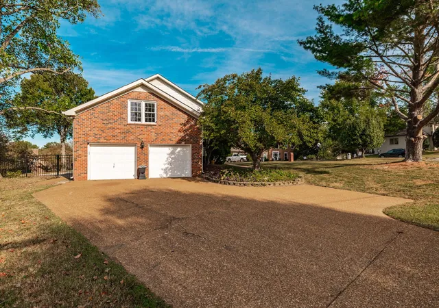 Photo 4 of Single family home for sale at 107 Wallingford Ct, Hendersonville, TN 37075 | MLS# 3615421 | Listing updated on 2026-10-10